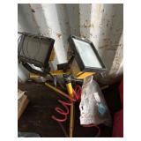 Yellow Portable Work Lights on Stand ,2 air hoses