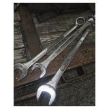Various wrenches (3)