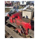 Wilton Bullet Bench Vise with Red Finish