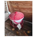 Red and White feeder