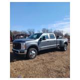 2024 Ford F350 Super Duty 4WD DIESEL
