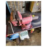 Red Bench Vise with Swivel Base