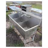 Stainless Steel 3-Tub Sink64'x22'