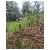 Metal Garden Decor and Features