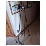 Black Metal Tripod Easel Stand