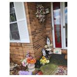 Outdoor Decorative Lot With Flowers