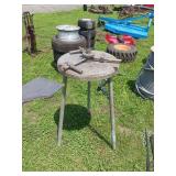 Metal Tripod Vise Stand