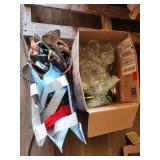 Lot with Kitchen Tools and Glassware