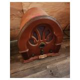 Thomas Collectorï¿½s Edition Wooden Radio