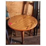 Round Wood Accent Table With Tapered Legs