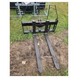 Skid Steer Pallet Fork Attachment