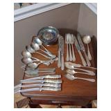 Carvel Hall Steak Knives & Mixed Flatware Set