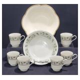 Royal Limited Holly Holiday Dish Set