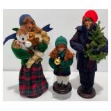 Vintage Signed Helen Sabatte Caroler Figurines