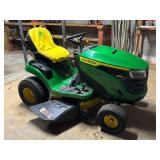 John Deere S120 Riding Lawn Mower