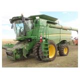 2016 John Deere S670 Combine