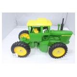 John Deere 7520 Tractor