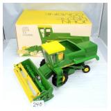 John Deere 6600 Combine