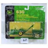 JD 630 w/Mounted Picker & Flarebox Wagon