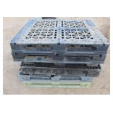 (6) HD Plastic Pallets