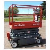 SkyJack SJ111 Scissor Lift