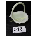 Fenton Custard U/V Waterlily Basket