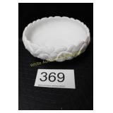 Fenton White Milk Glass Satin Waterlily Lily Bowl