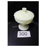 Fenton Custard U/V Water Lily Compote