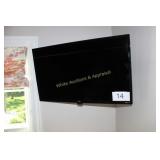 ONN 32" LED Smart TV w/Built in Roku Platform