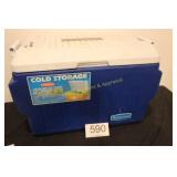 Rubbermaid 48 Quart Ice Chest