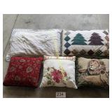 (5) Decorative Pillows / Throw Pillows