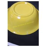 Vintage Yellow Bowl - Unmarked w/Crack