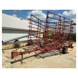 McFarlane 36’, 8 bar spike tooth Drag, gauge wheels