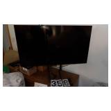Insignia Tv W/Remote & Stand 42"