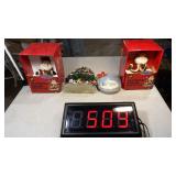 Gloing Solar Santas & Christmas Tree