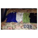 Wee Travel Jacket, 5 Christmas SweatshirtsL