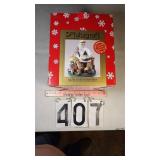 Pfaltzgraff Christmas Heritage Santa Holding +