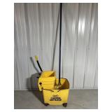 White Mop Bucket with Wringer & Mop White Mop Bucket with Wringer & Mop