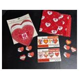 Vtg Hallmark doilies, mini sheets of ...