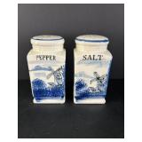 Vtg Delft Blue Windmill salt & pepper shakers