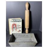 Womens favorite Vtg cookbook & rolling pin & ...