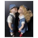 Vtg Geppeddo Kissing dolls 15"