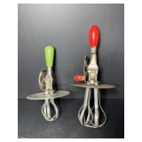 Vtg hand crank eggg beaters