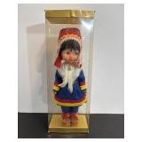 Svensk folkdrakt doll 10.5"H