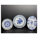 Blue & white ceramic decorative plates