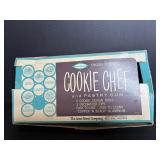 Vtg West Bend cookie chef