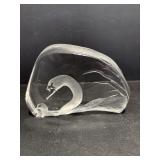 Mats Jonasson Swan & baby cygnet crystal ...