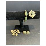 Brooch & matching earrings & brooch & bracelet..