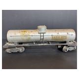 Vtg Lionel train postwar metal Sunco Oil ....