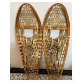 Vtg Snow shoes 10x 36